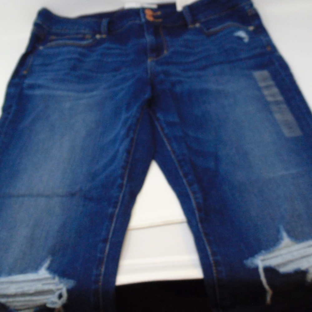 America Eagle Super Stretch Artist Crop Jeans
